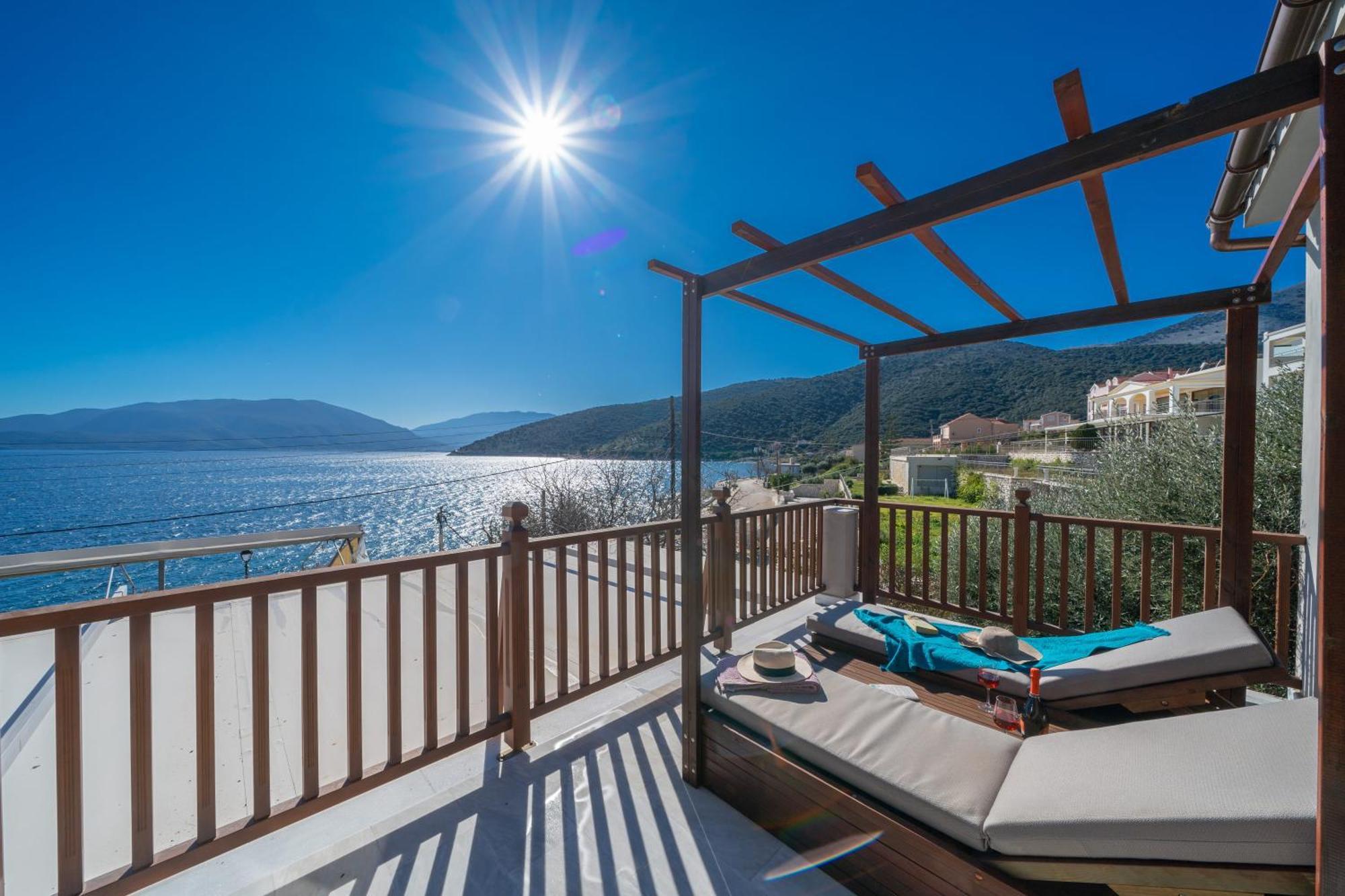 איה אפימיה Sea Rock Apartment מראה חיצוני תמונה